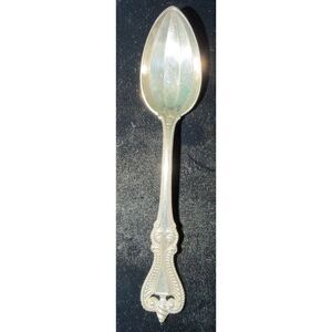 Vintage Towle SS grapefruit spoon in Old Colonial pattern 1895